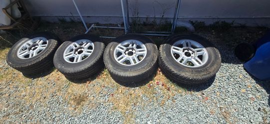 Tires with rim 265/70 R17