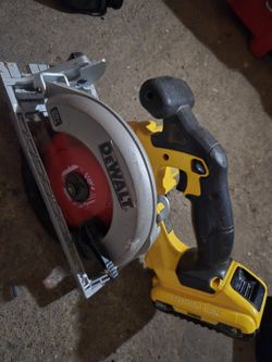 Dewalt Saw And Battery