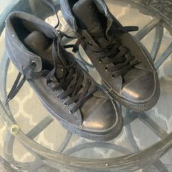 Black Converse 