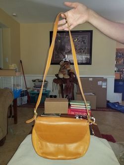 Single strap Coach