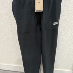 [New with Tags] Black Nike Men’s Size Small Fleece pants with zipper pockets