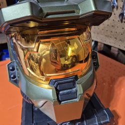 HALO 3 LEGENDARY EDITION MASTER CHIEF HELMET DISPLAY W/ STAND