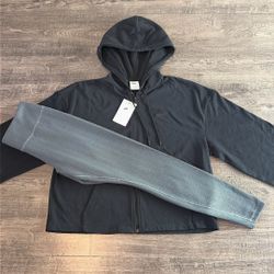 Nike Women’s Hoodie & Leggings 