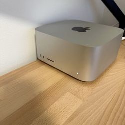Mac Studio M2