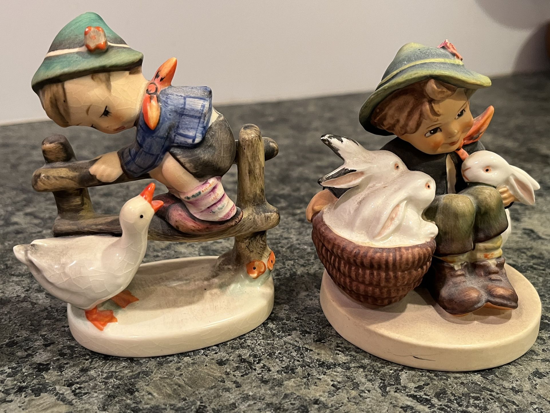 Goebel Hummel Figurines: HUM 58/0 Playmates And Barnyard Hero