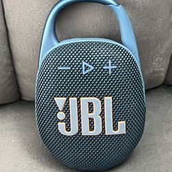 JBL Clip 5 Wireless Portable Bluetooth speaker
