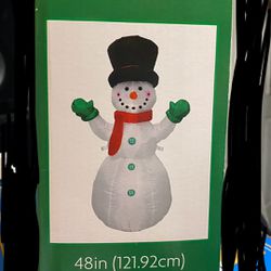 Inflatable Snowman 48inch (121.92cm)