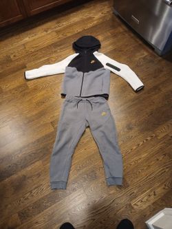 Nike Tech Fleece Tracksuit Set - Youth XL