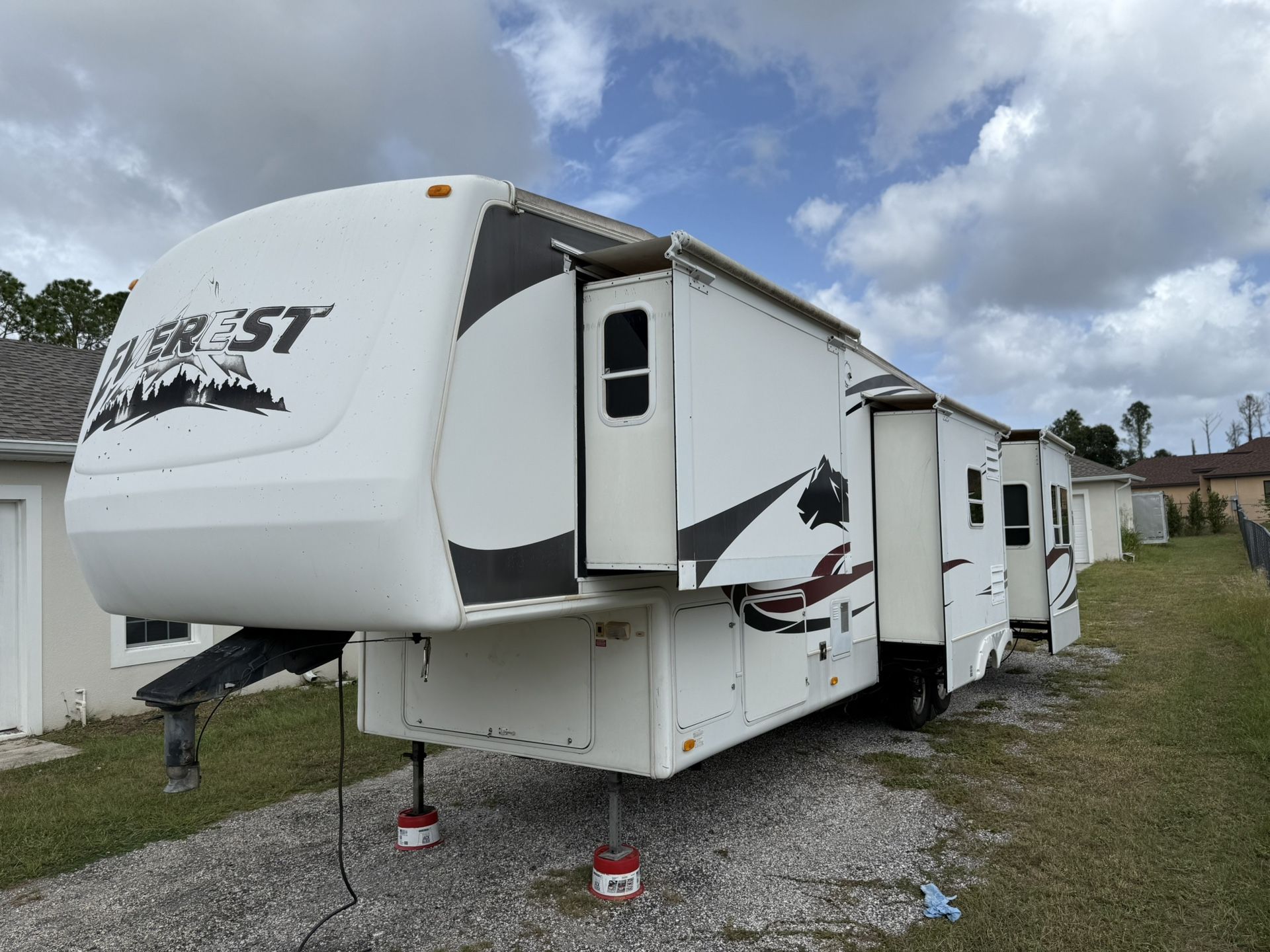 2007 Keystone Everest 345S