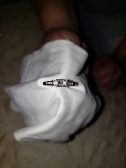 14k White Gold Ladies Diamond Engagement ring 