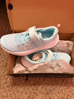 Girl Under armour size 3Y
