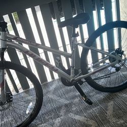 27.5" Huffy Rangeline Women’s Mountain Bikes, Silver