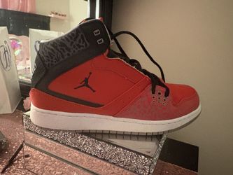Free Jordan’s size 6 youth