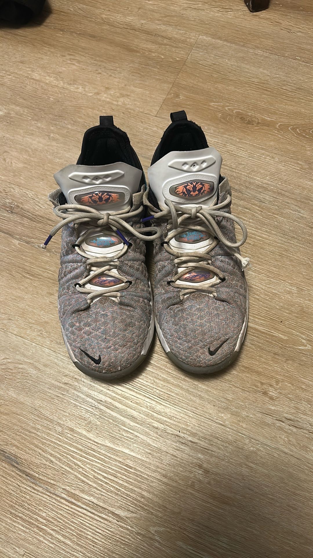 Nike LeBron 18 Graffiti 