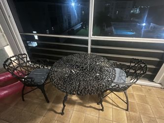 Outdoor patio set