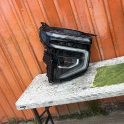 2025-2026 Tahoe Suburban Headlight 