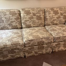 Couch Beautiful Beige/ivory Material