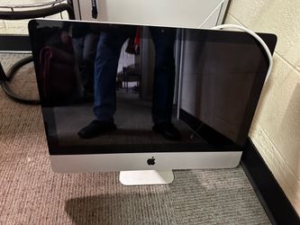 Apple iMac All-In-One Desktop Computer – Clean Condition