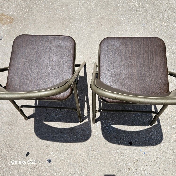 2 Vintage Samsonite Chairs