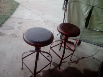 Pair of bar