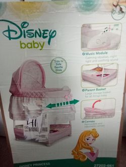 Disney Princess Gliding Bassinet