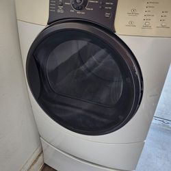 Kenmore Elite Dryer With Pedestal