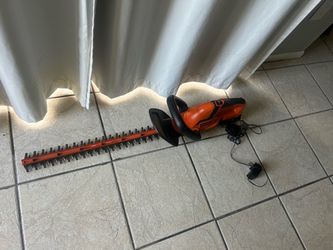 BLACK+DECKER 22-Inch Cordless Battery operated Hedge Trimmer