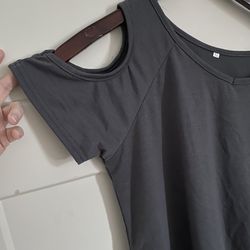 Dark grey cold shoulder ladies stretch top size 'XL' for Sale in