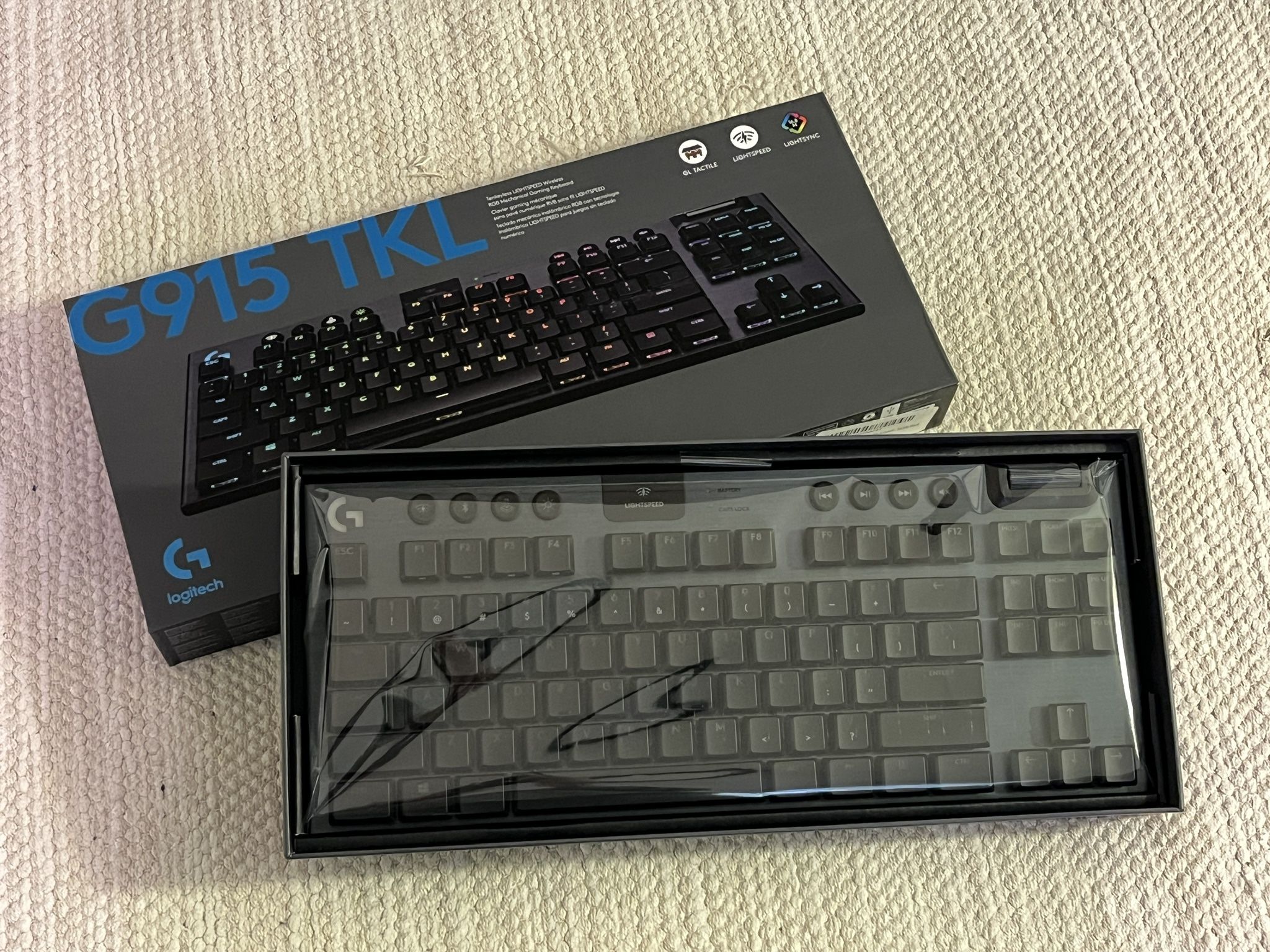 Logitech G915 TKL - Wireless RGB Keyboard