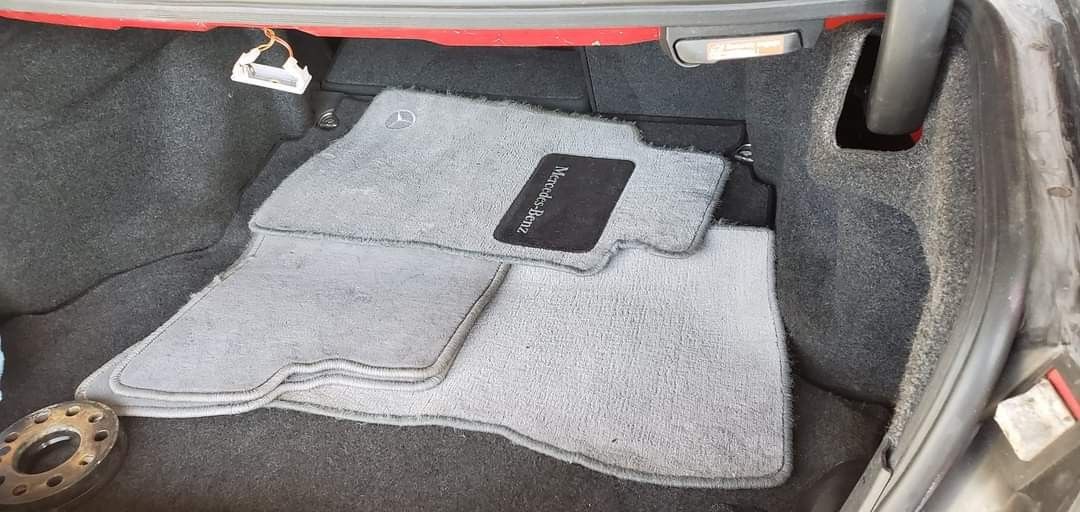 Mercedes Benz Clk W208 Oem Floormats  4pc