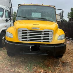 Freightliner M2