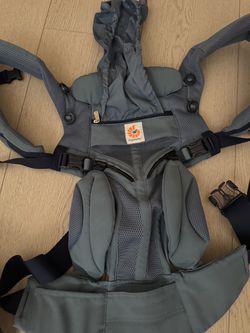 Babyjorn carrier