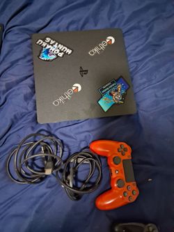 Ps4  with game and choice of controller