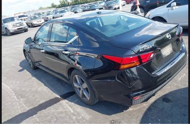 2020 Nissan Altima