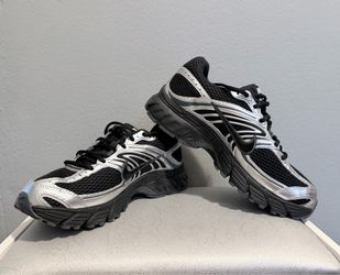 Nike Air Max Moto Women’s size 10.5