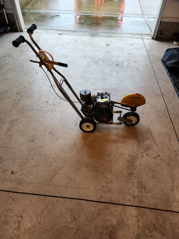 Trim Rite Gas Edger for Sale in Tillamook, OR OfferUp