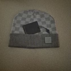 Neo Petit Damier Grey Man's Beanie Louis Vuitton