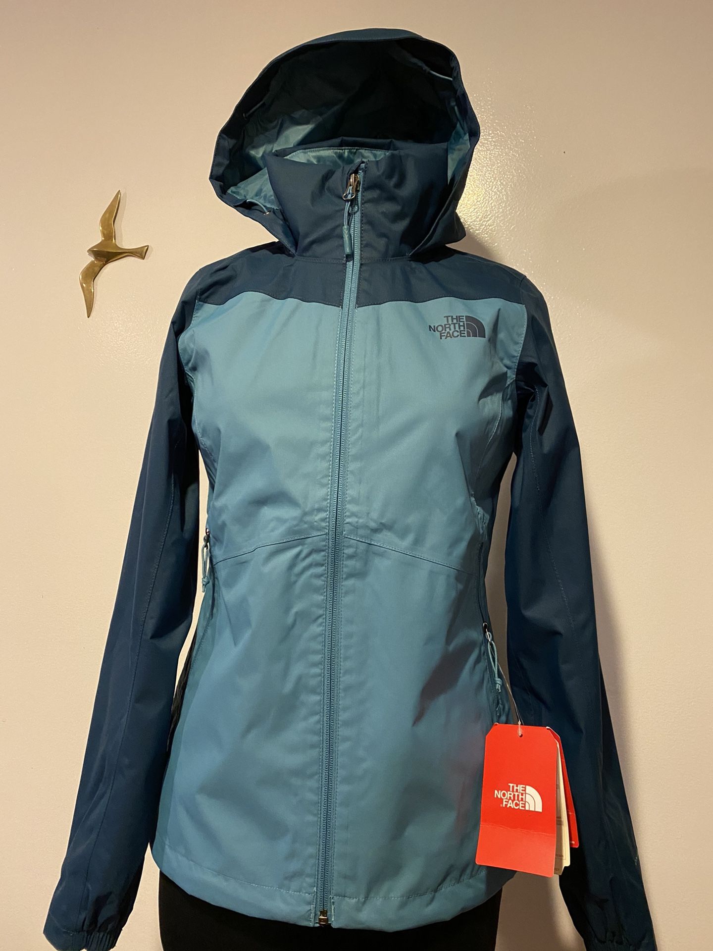 The North Face Dryvent women’s light hooded rain jacket , size XS
