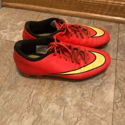 NIKE MERCURIAL  SOCCER   Size 8:5  Mens  Use  Good Conditions 