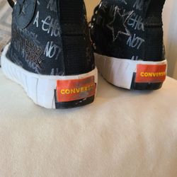 Youth Converse Size 6  New!! Worn Once