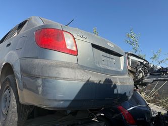 Rio trunk lid