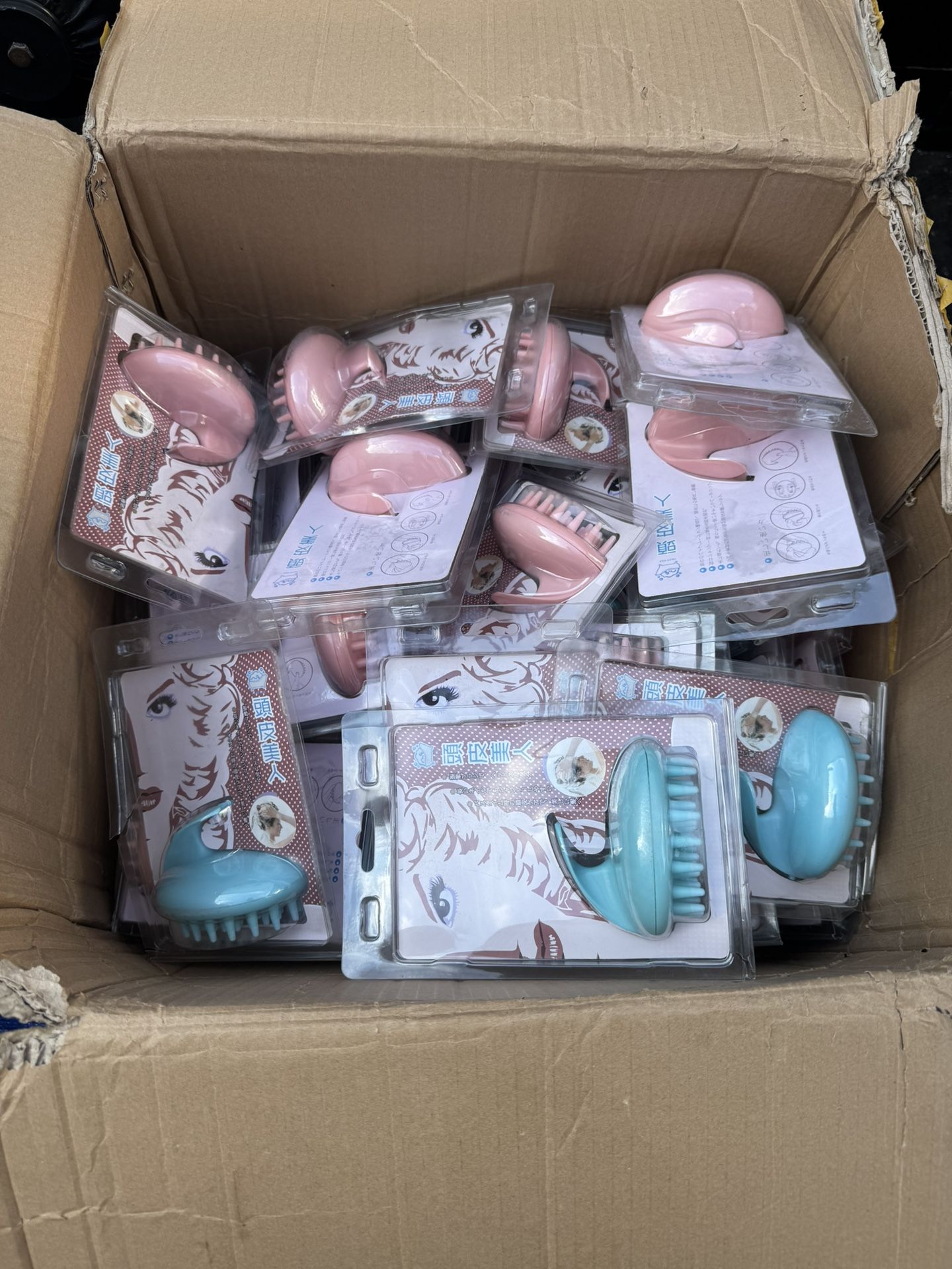 Box of New Scalp Massagers