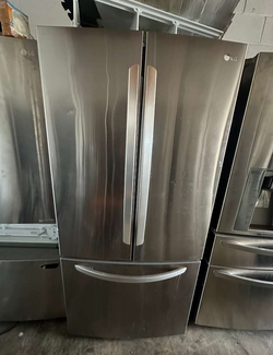 LG French Door Fridge – Stainless, Bottom Freezer, Clean