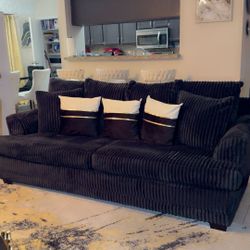 2 Coach Good Condition. Very Soft And Clean 1000$