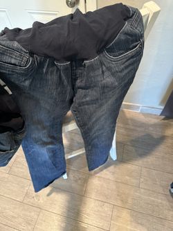 Maternity Pants And Shorts Size Medium $5