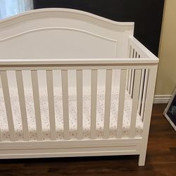 Crib For Sale, Like New Condition