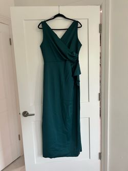 Green Formal Gown. Size 14