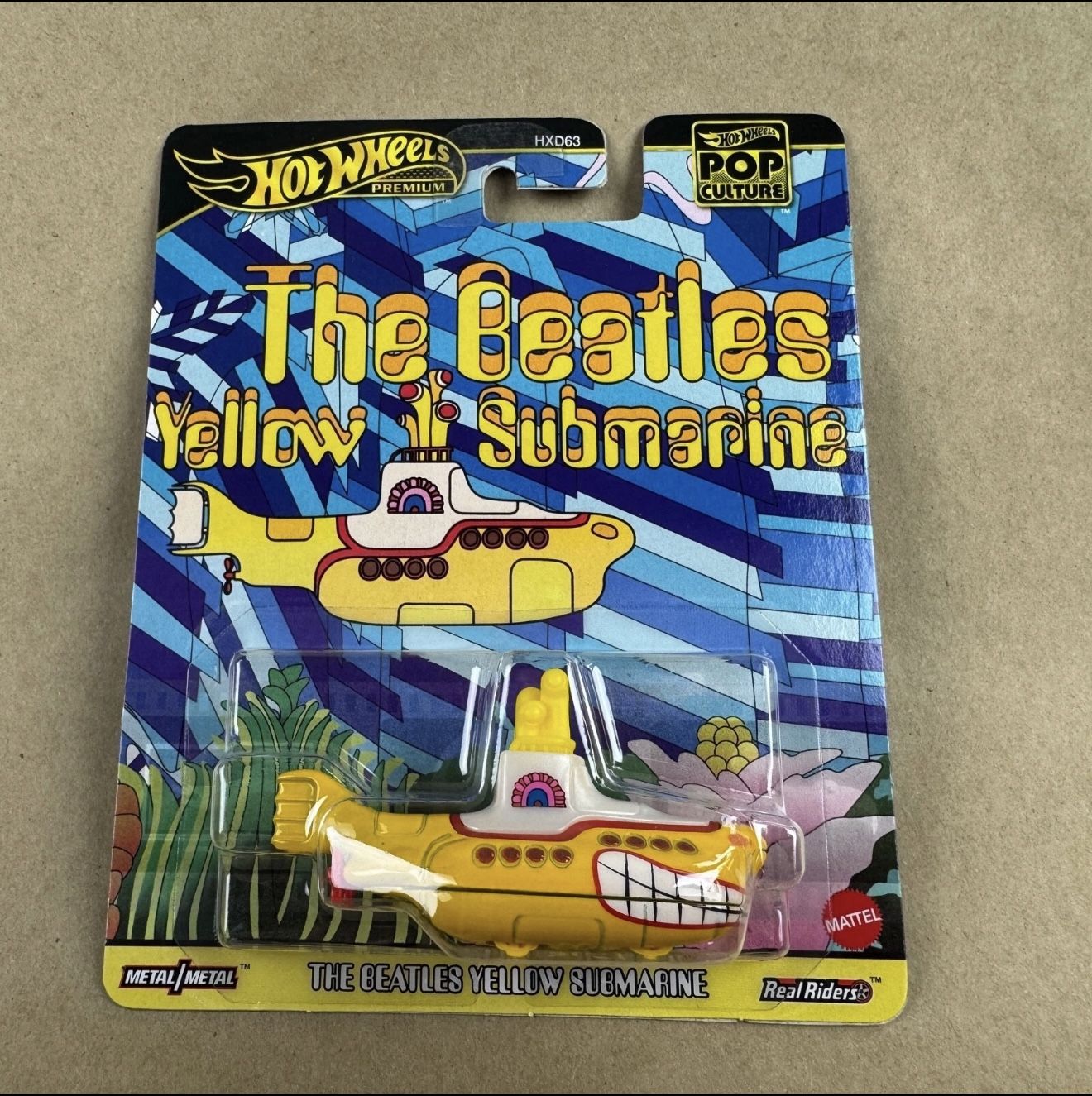 Hot Wheels The Beatles Submarine Premium 