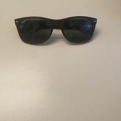 Ray ban sun glasses