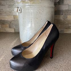 Christian Louboutin Pump Heels